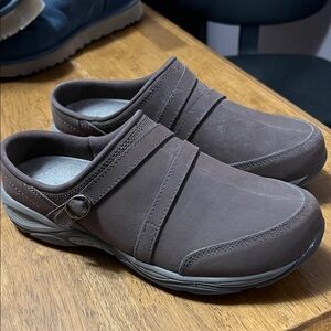Easy Spirit Men's Chocolate Slip-On Loafers